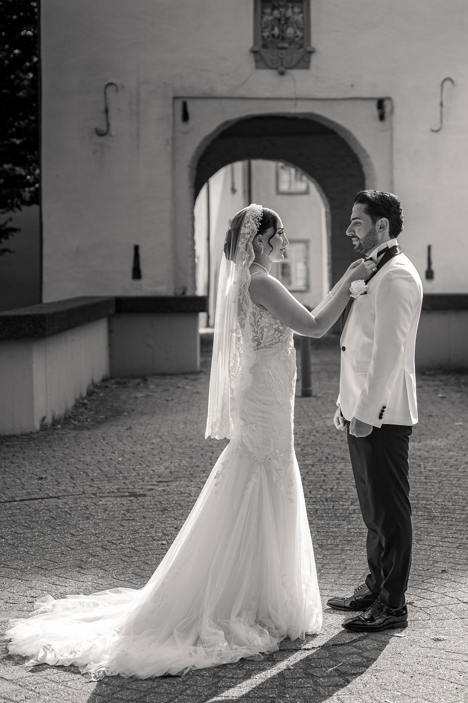 Romantischer Moment zwischen Braut und Bräutigam