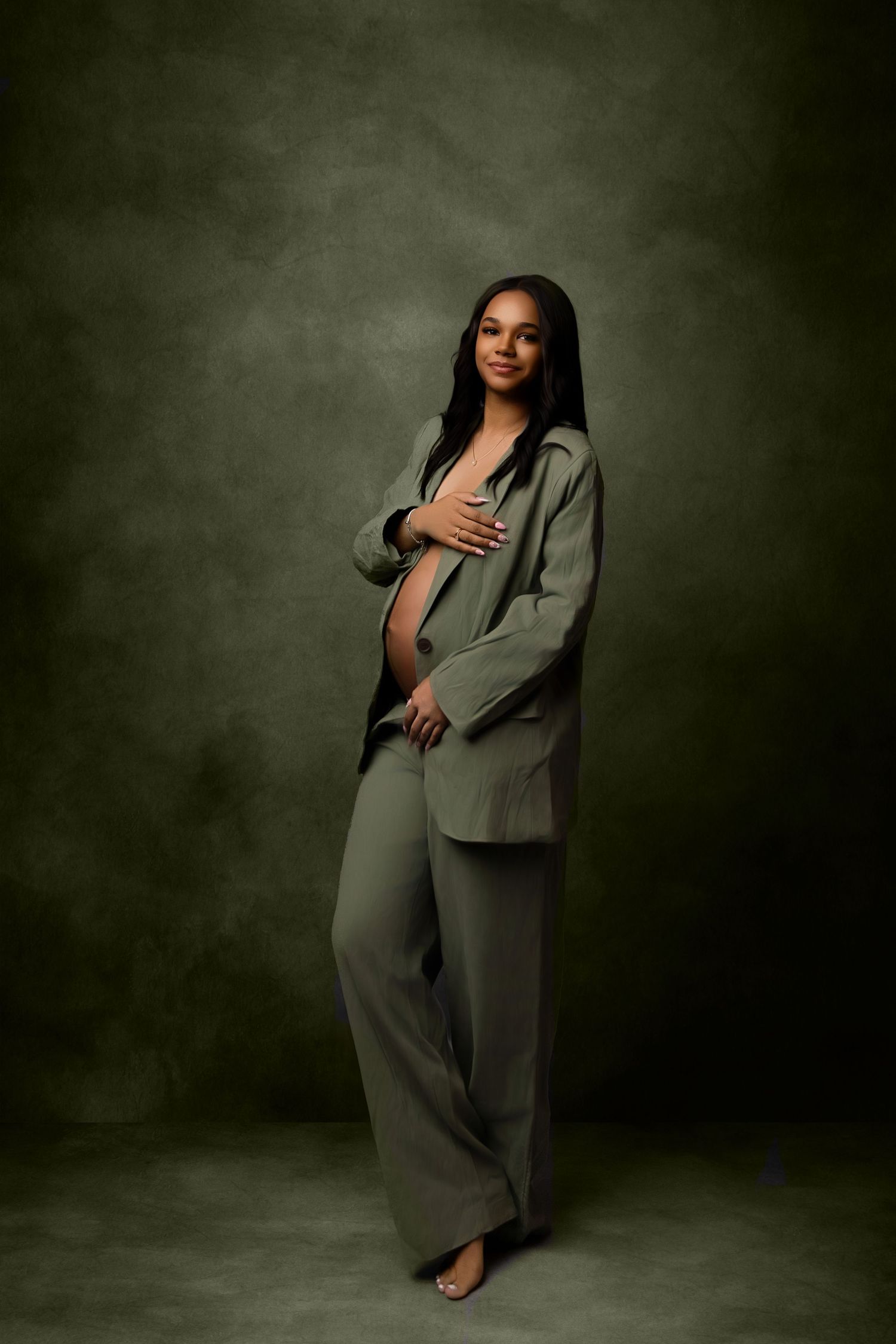 Studio Maternity Photographer serving Central and Northern Indiana
