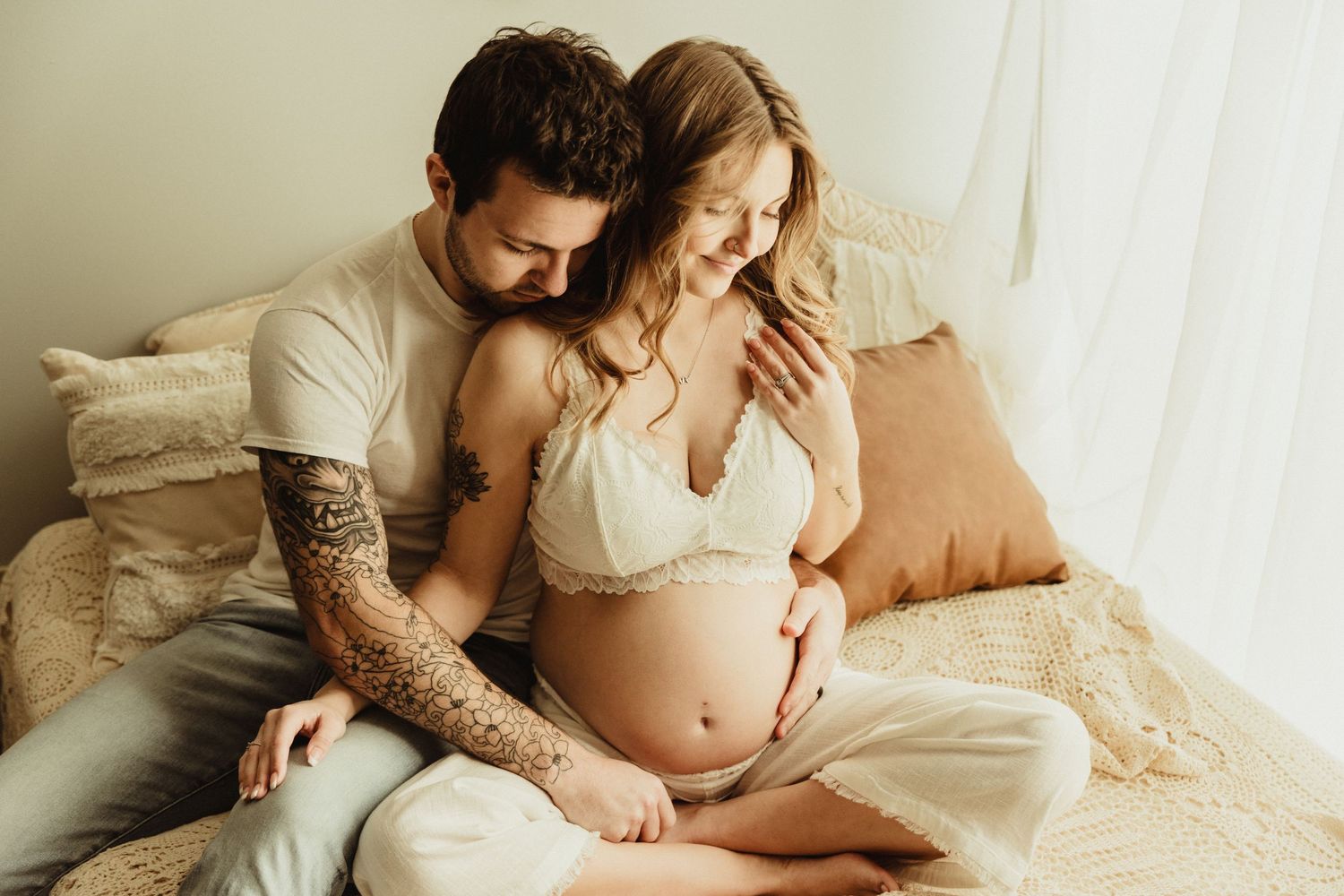 Lifestyle Maternity Photoshoot in Marion Indiana