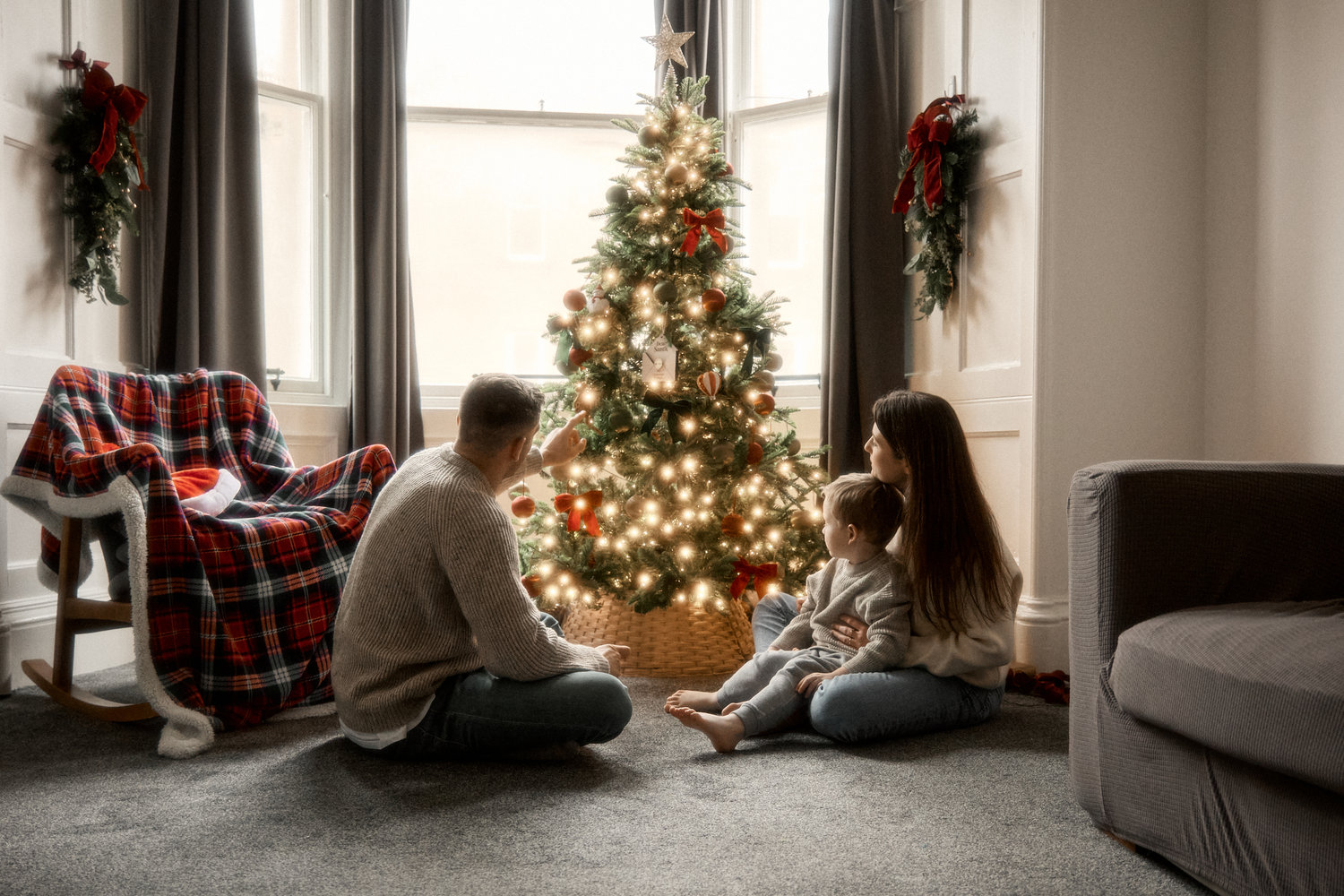 What to Film at Your Newborn Baby’s First Christmas at Home - Family ...