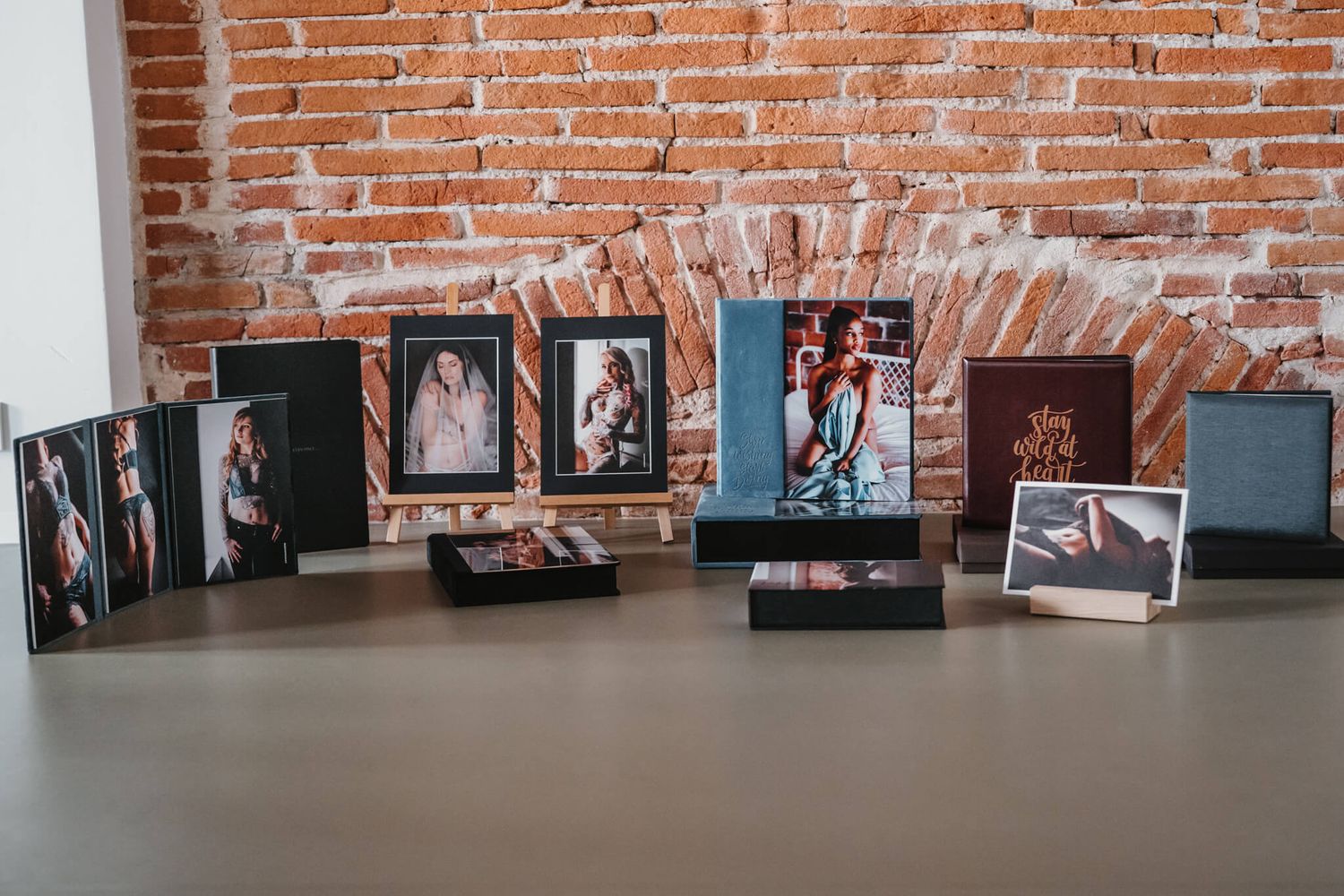 Boudoir Fotoshooting hochwertiges album fineart drucke kunstdruckpapier handarbeit aktfotograf linz oberoesterreich