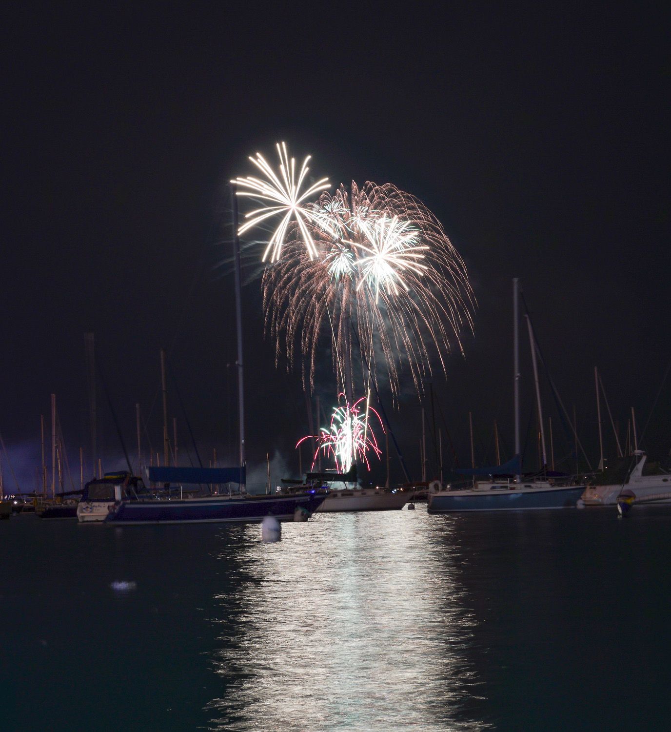 Bright white fireworks at Chicago Navy Pier