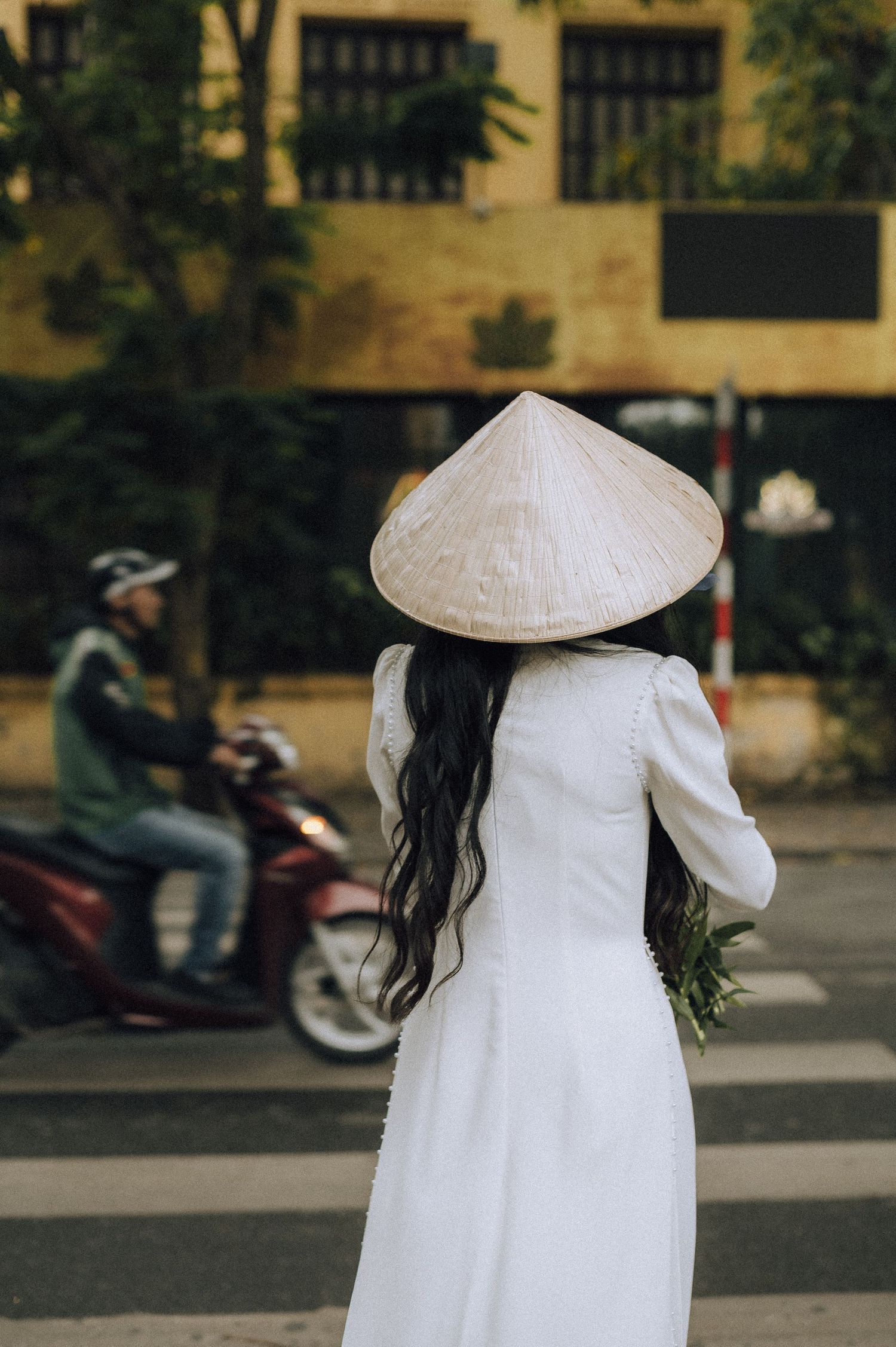 Vietnamese aesthetic photoshoot in Hanoi by Anastasia Sokyrka Photography | Portrait Photographer in Ho Chi Minh City