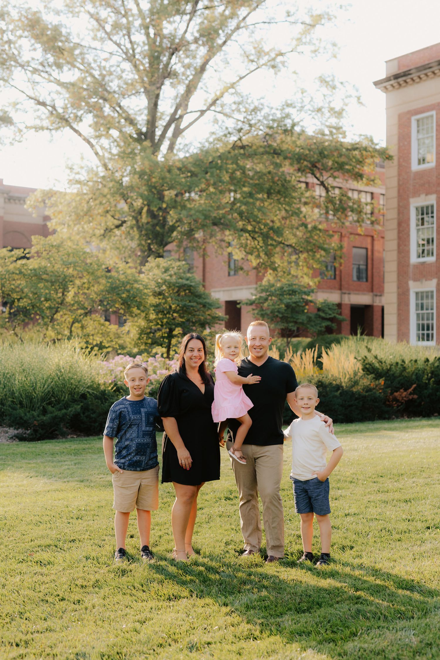 lincoln ne photographer, nebraska family photographer, photo session at UNL, downtown lincoln photography, sunset photos