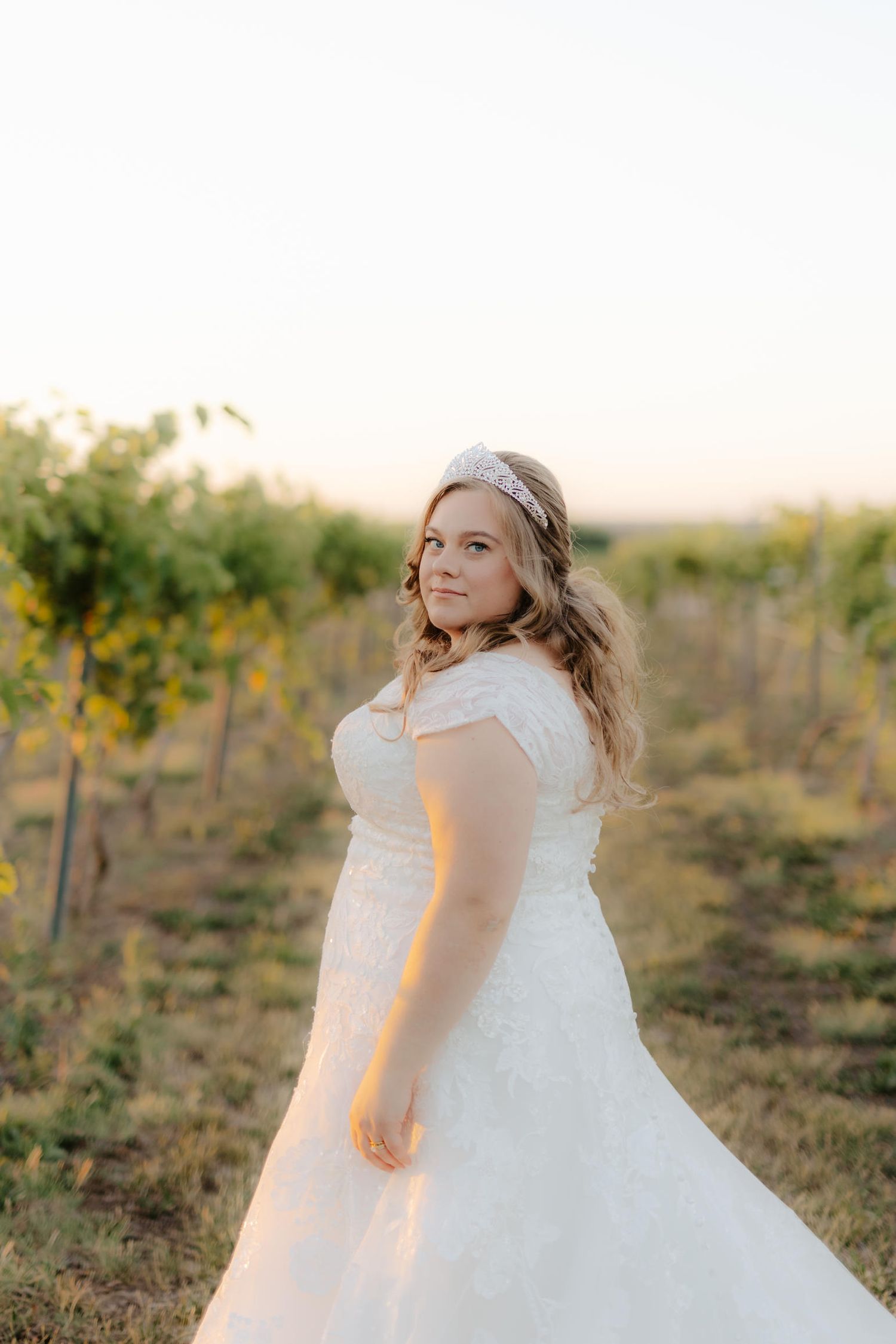 capitol view winery, vineyard nebraska, vineyard wedding photos, vineyard wedding, nebraska winery, nebraska vineyard, l