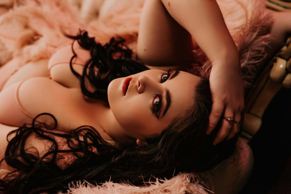stylized boudoir portraits by bec-kay boudoir