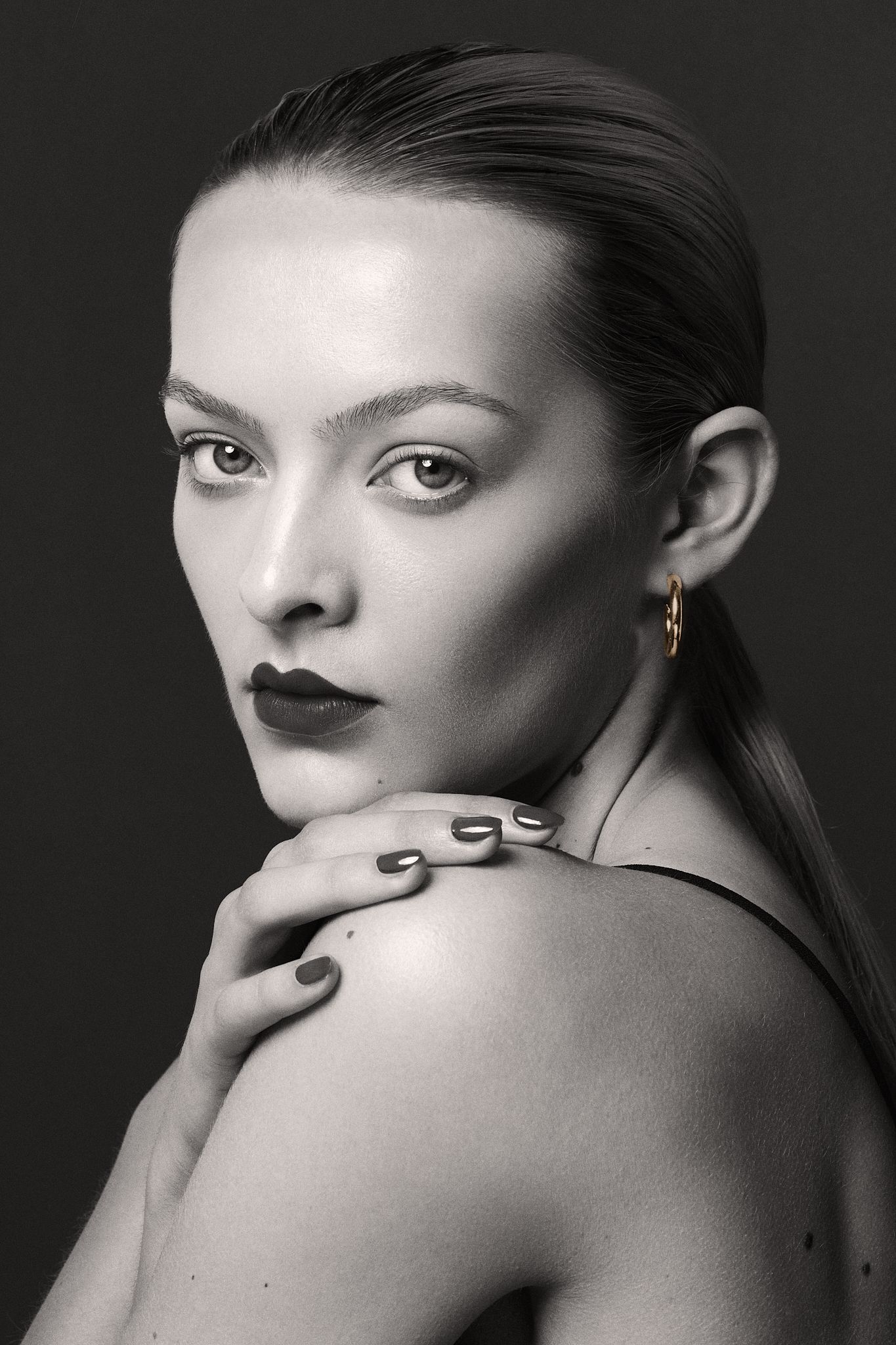 Jewelry Photoshoot by Commercial Photographer in Dubai Dominik Zky Photography