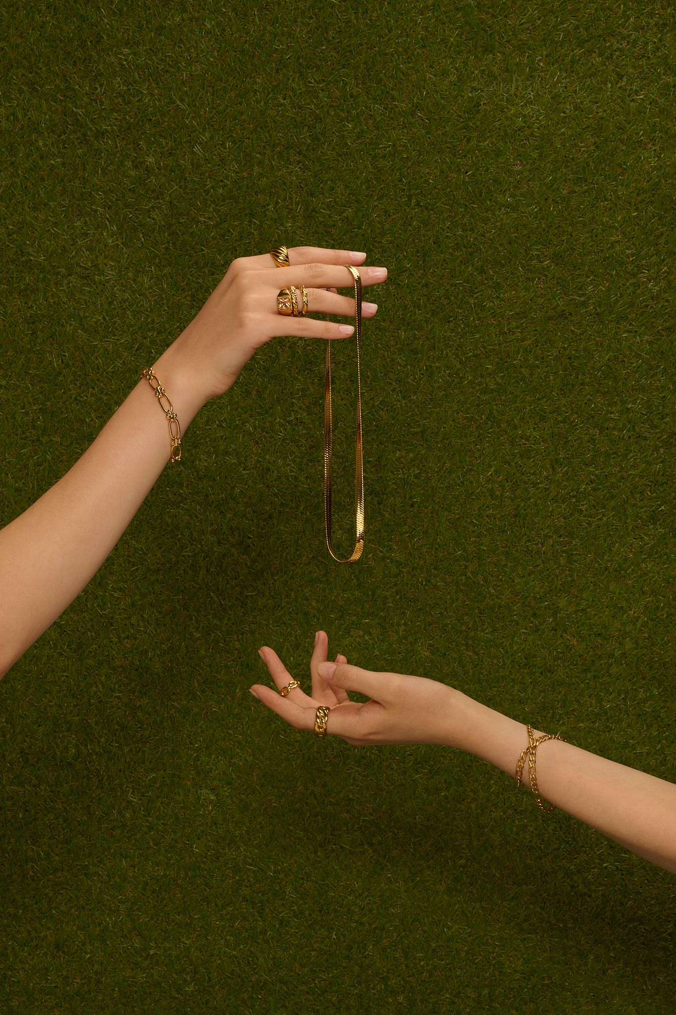 Jewelry Photography by Dominik Zky Photography