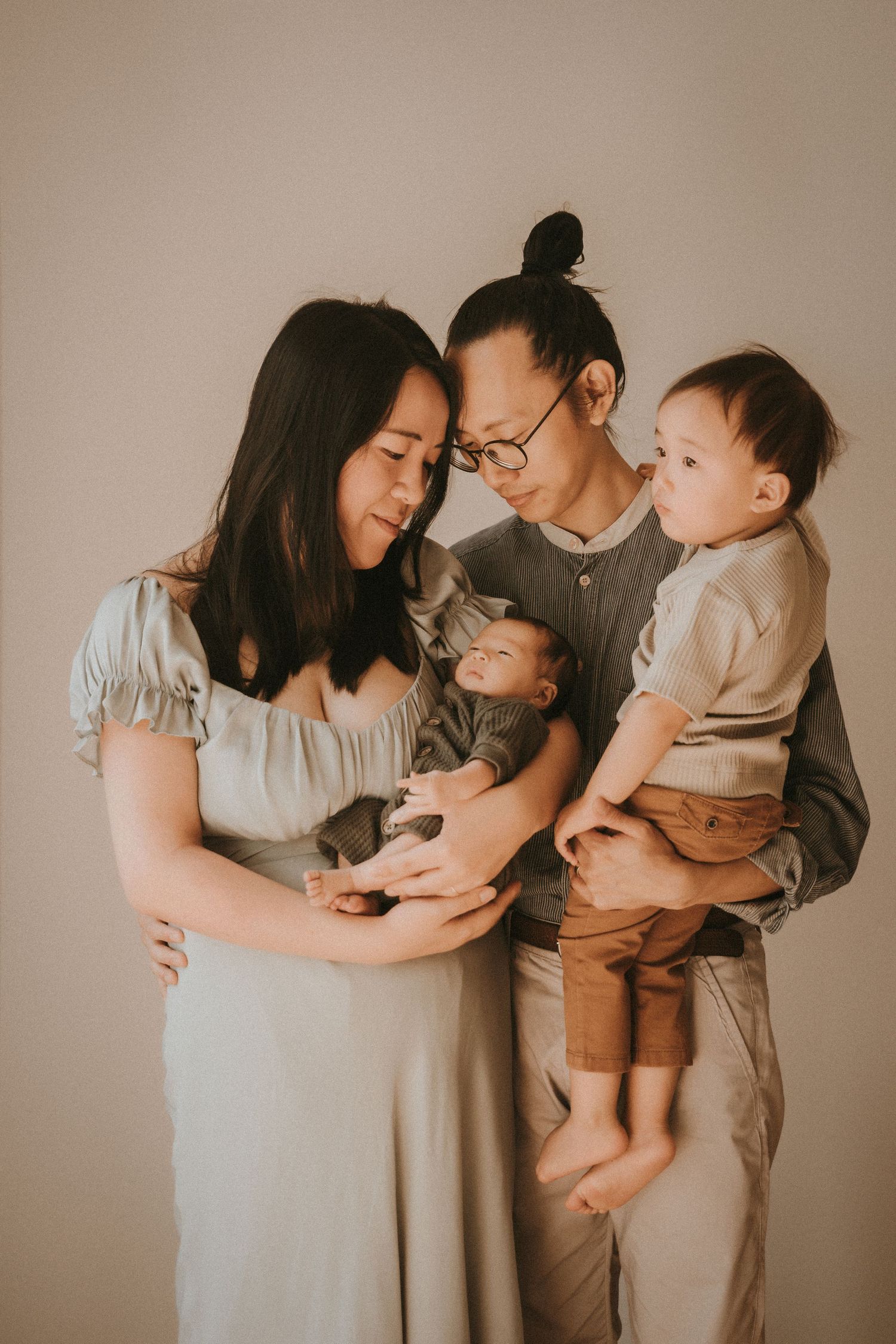 Newborn Family session at home in Melbourne