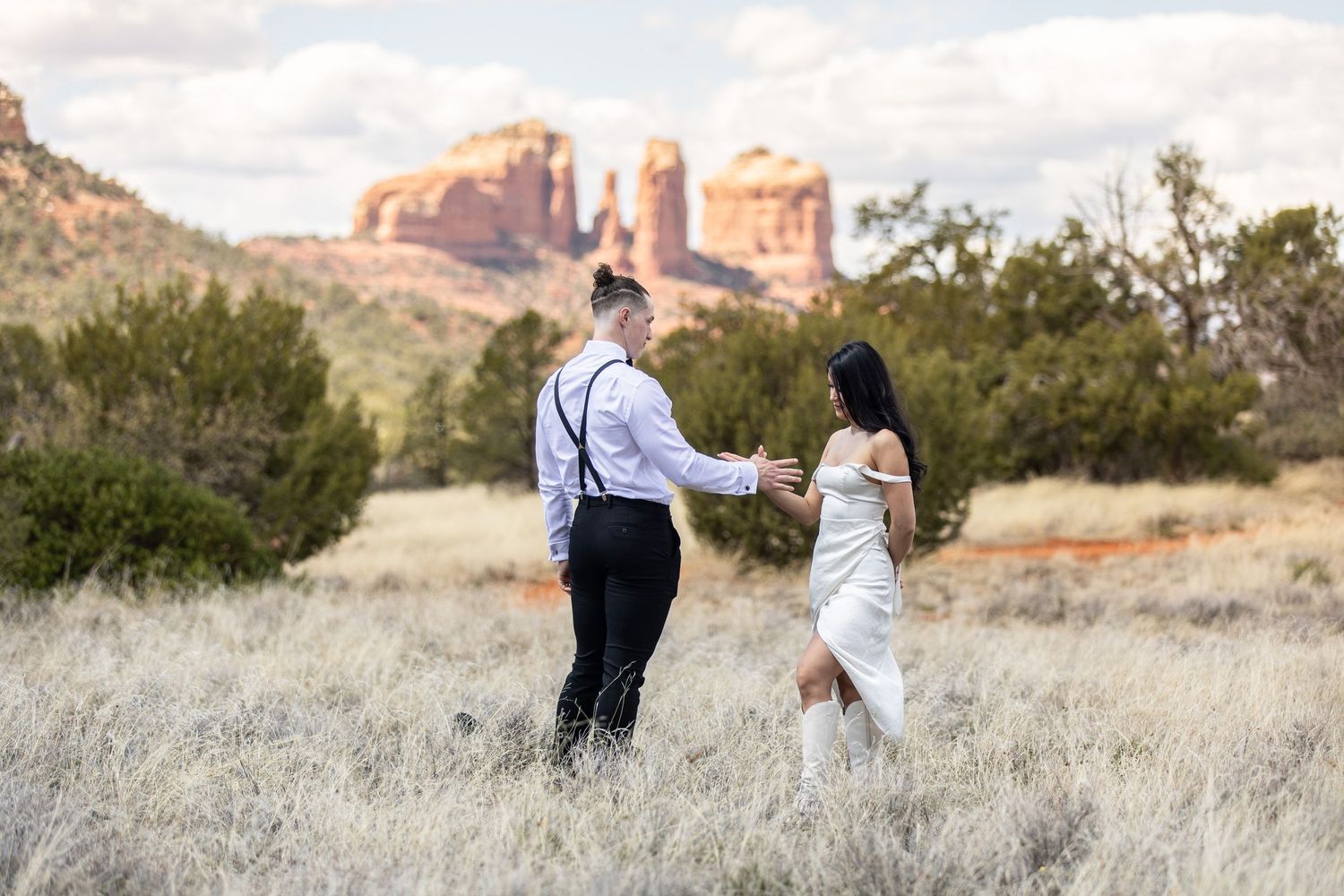 Wedding couple Sedona Arizona, Wedding Blog
