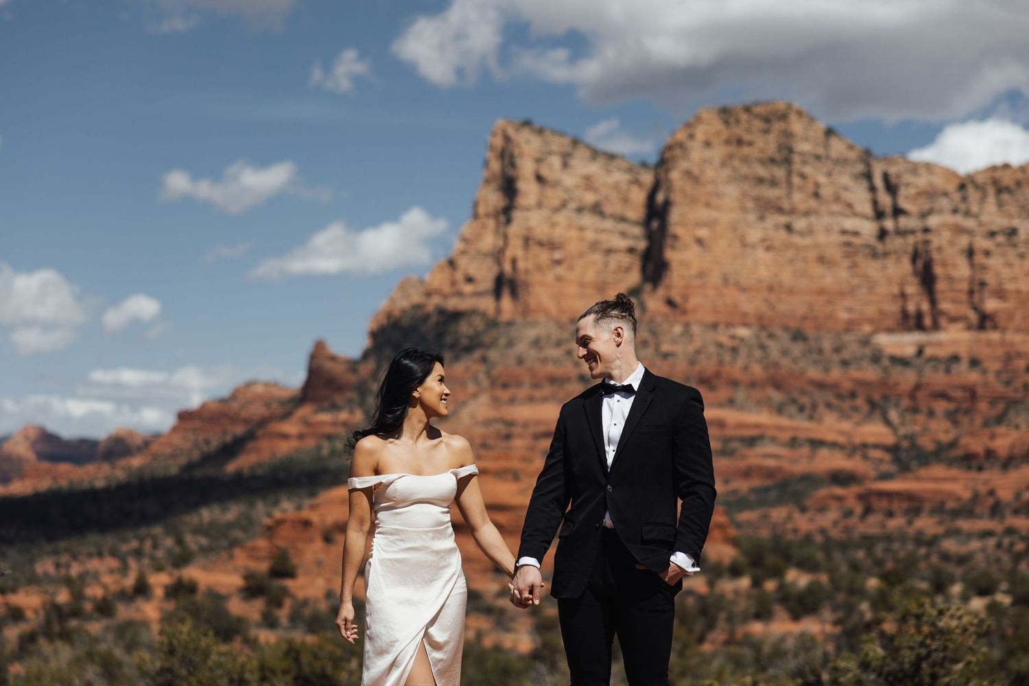 Wedding couple Sedona Arizona, Wedding Blog