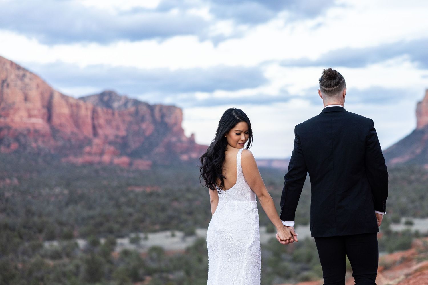 Wedding couple Sedona Arizona, Wedding Blog