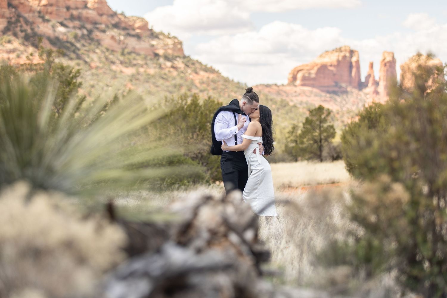 Wedding couple Sedona Arizona, Wedding Blog
