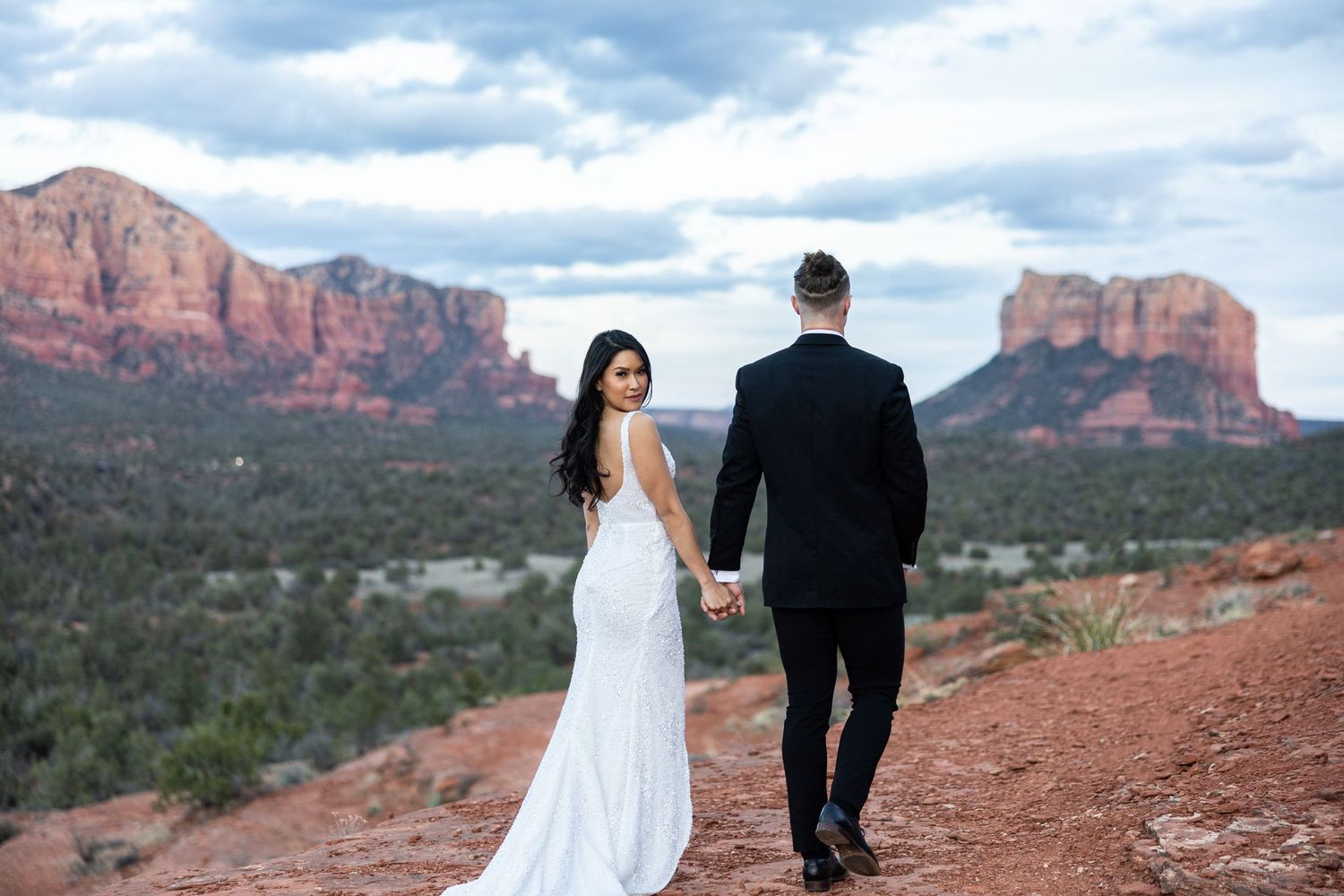 Wedding couple Sedona Arizona, Wedding Blog