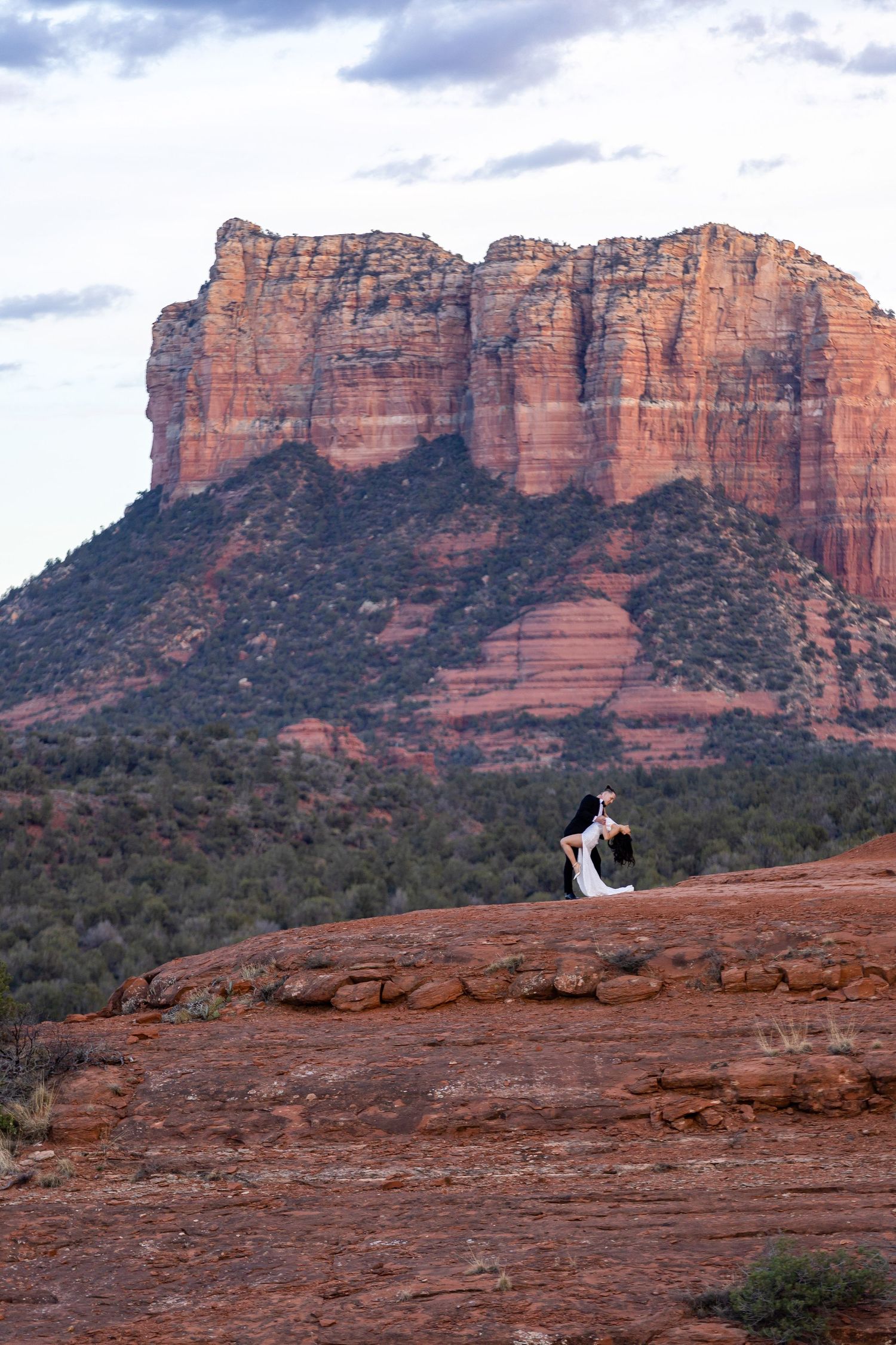 Wedding couple Sedona Arizona, Wedding Blog