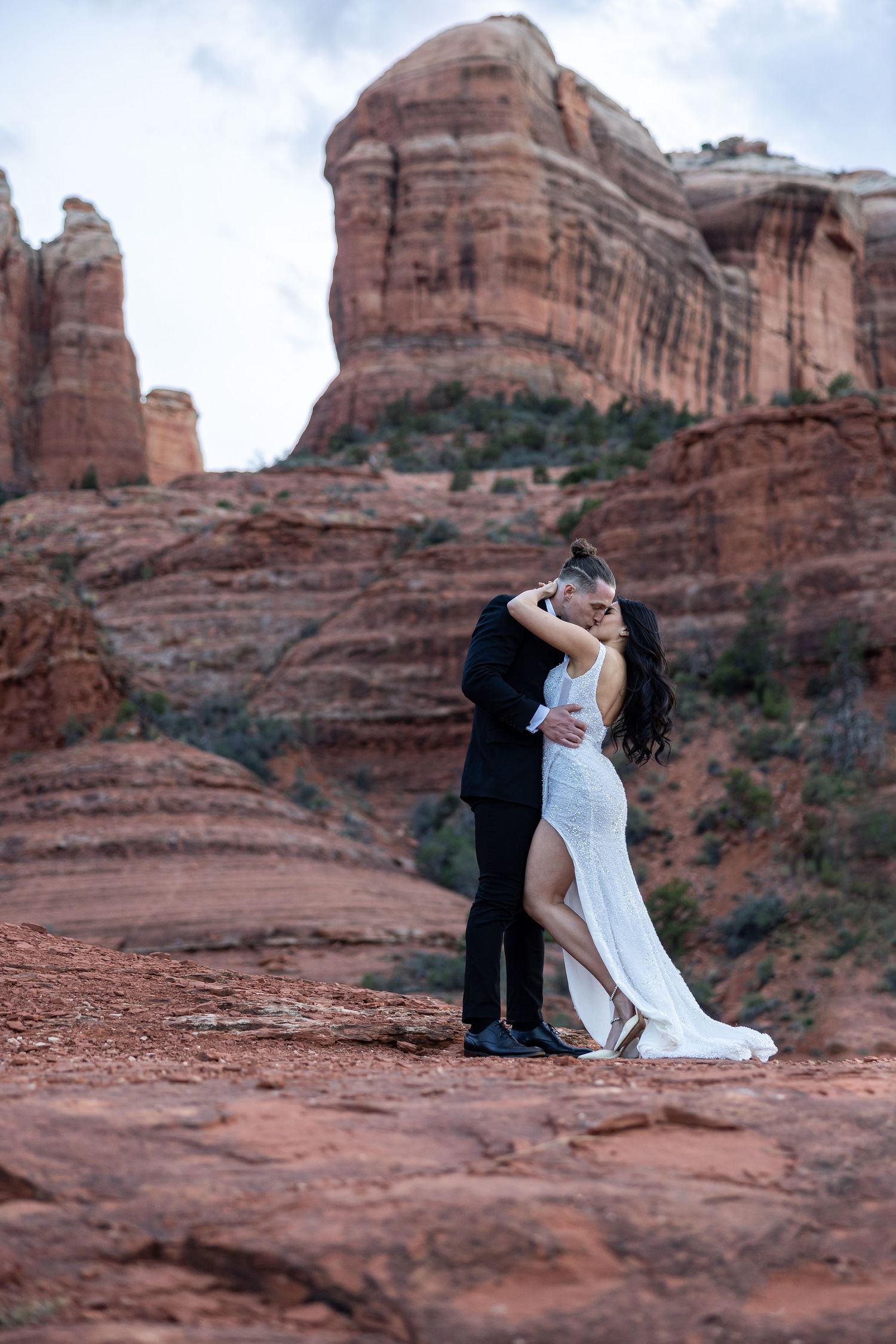 Wedding couple Sedona Arizona, Wedding Blog