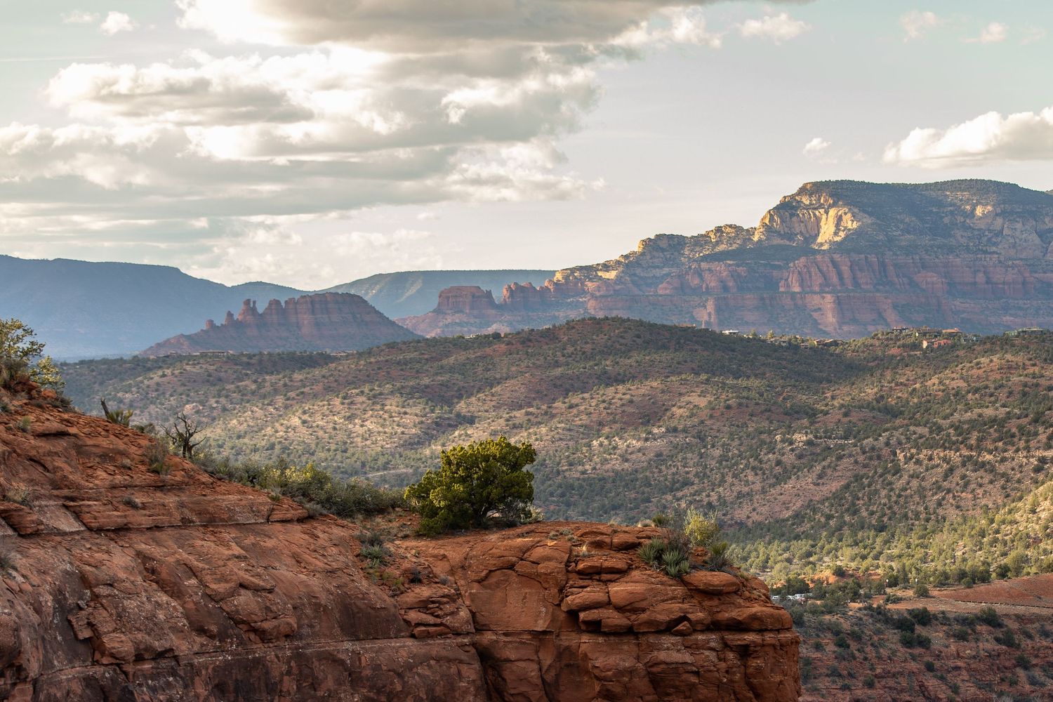 Wedding couple Sedona Arizona, Wedding Blog