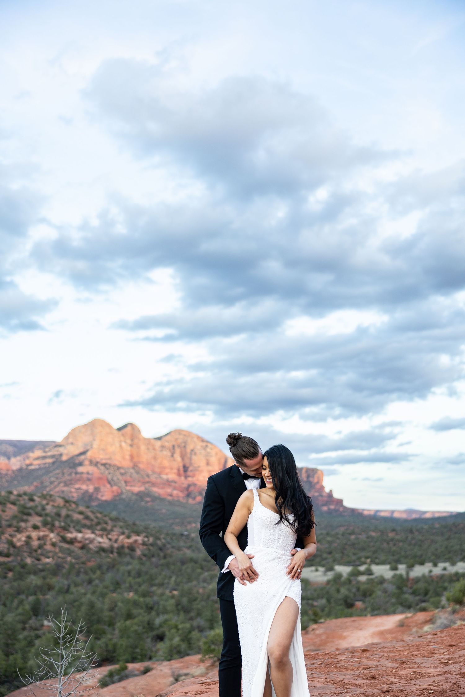 Wedding couple Sedona Arizona, Wedding Blog