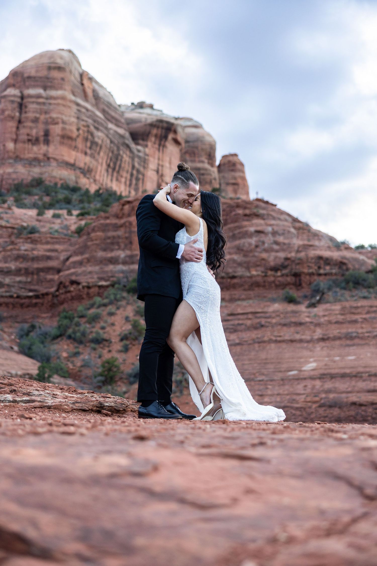 Wedding couple Sedona Arizona, Wedding Blog