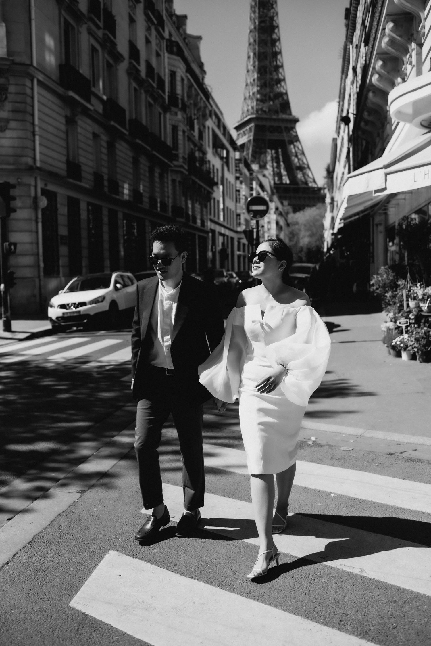 the best elopement photographer Paris france Europe trouwfotograaf Frankrijk Parijs modern bride vintage soul Eiffel Tow