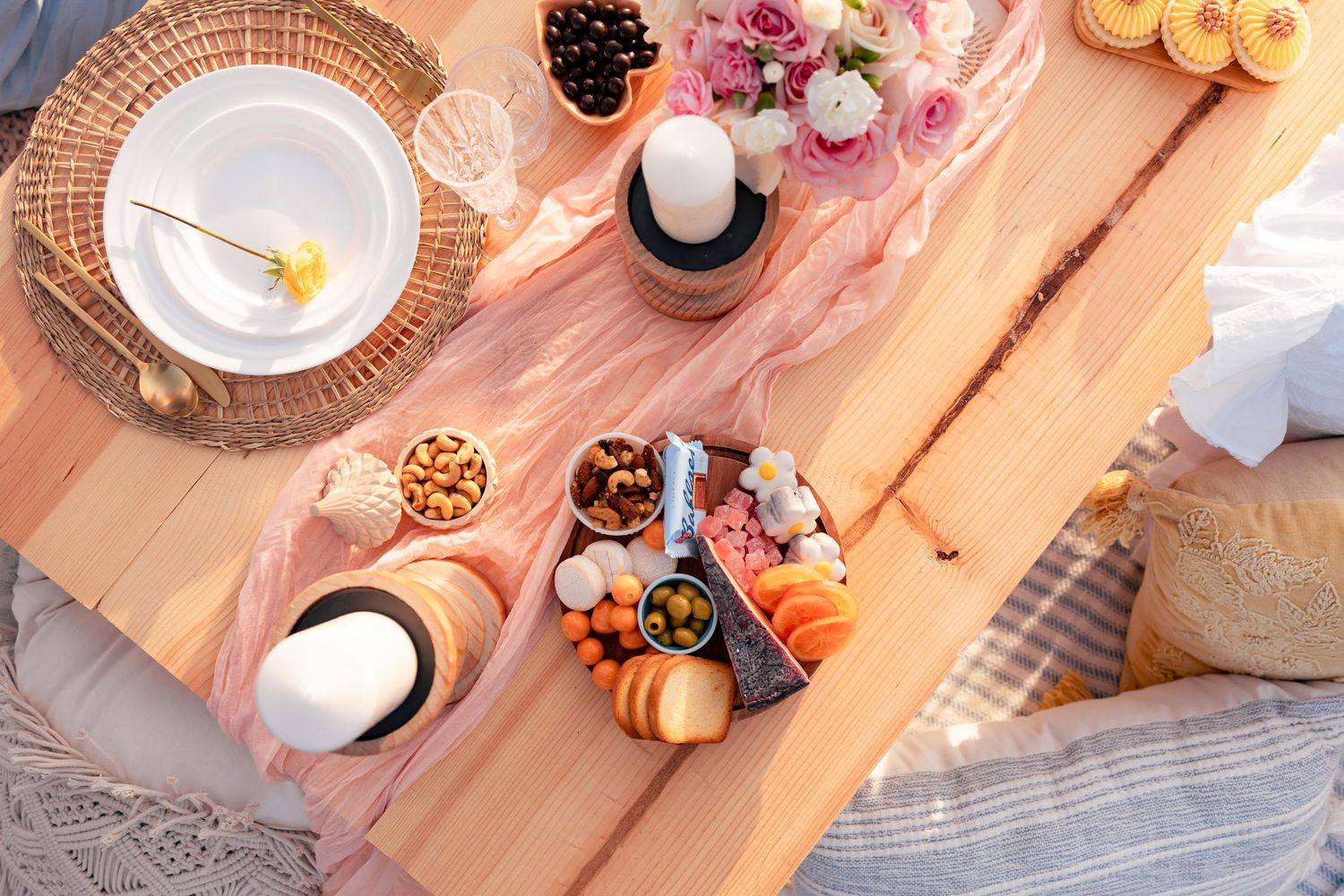 Image of a vendor's professional picnic setup